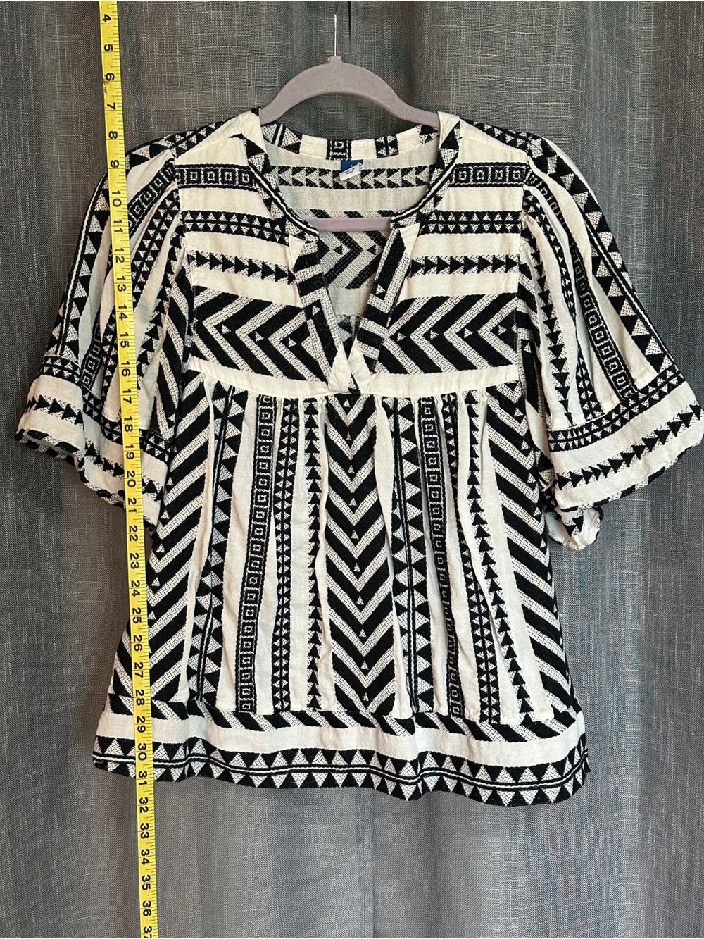 Old Navy Black & White Geometric Peasant Blouse